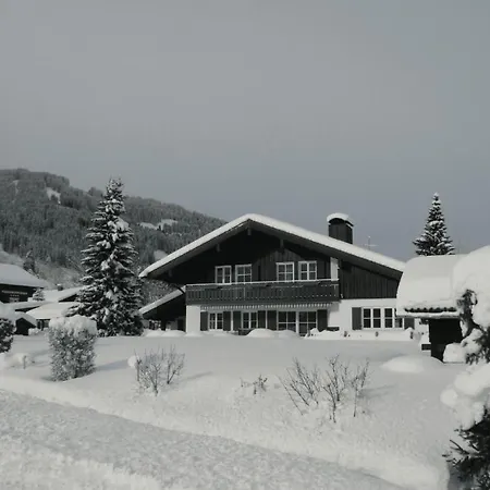 Braun Apartment